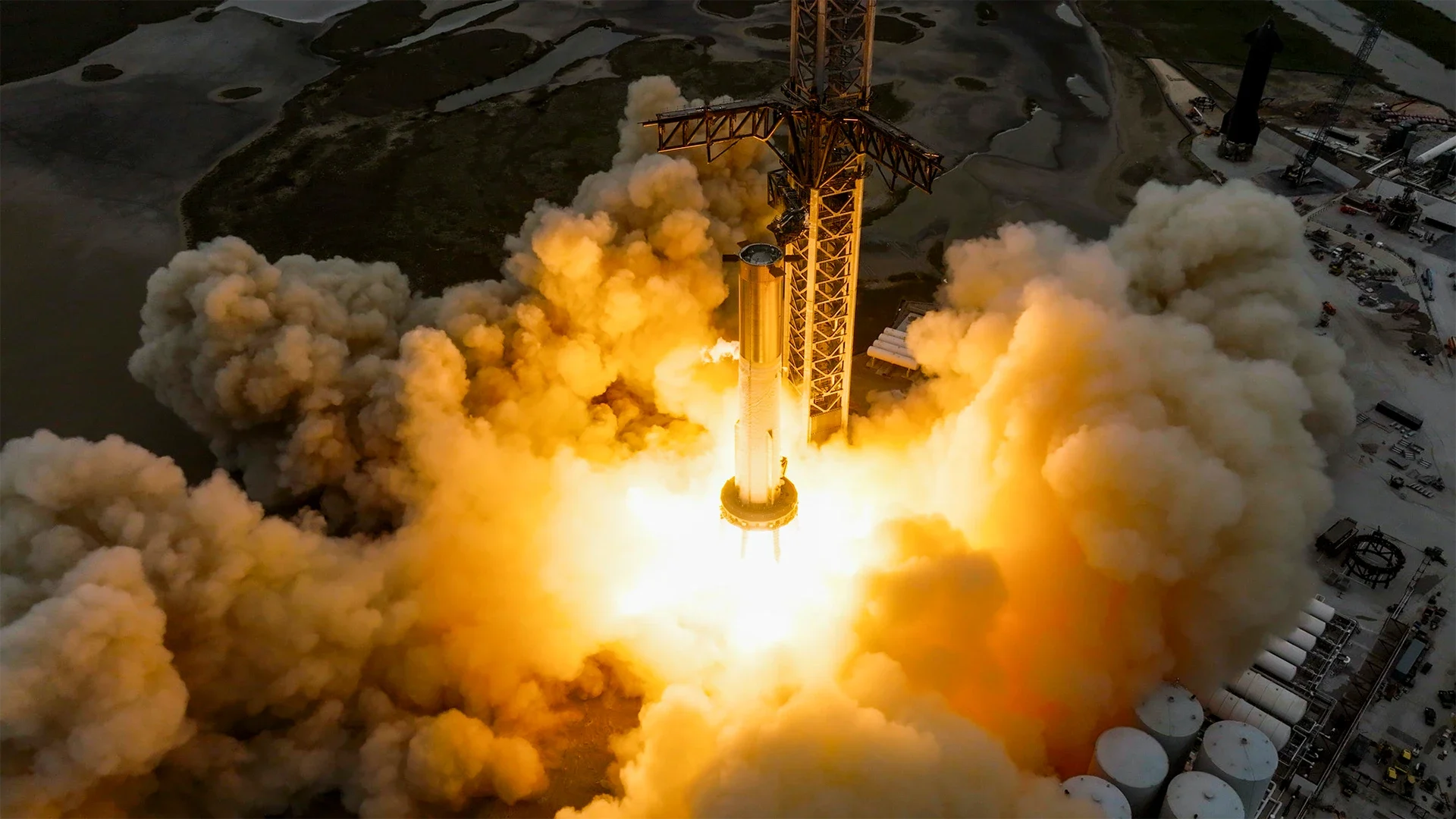 Erststufe des Starship: Super Heavy 31 Engine Static Fire; © Official SpaceX Photos